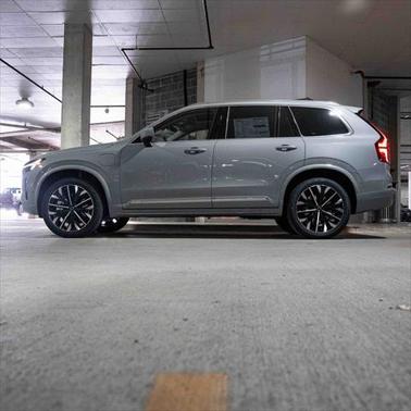 2025 Volvo XC90 Plug-In Hybrid T8 Plus 6-Seater