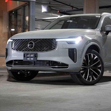2025 Volvo XC90 Plug-In Hybrid T8 Plus 6-Seater