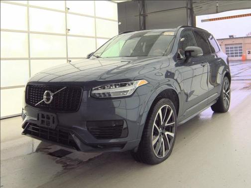 2023 Volvo XC90 Recharge Plug-In Hybrid T8 Ultimate Dark Theme 7-Seater