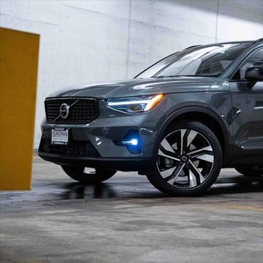 2026 Volvo XC40 B5 Ultra