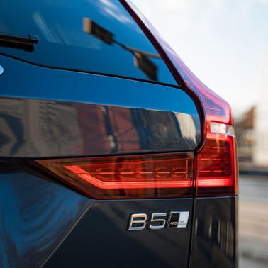 2023 Volvo V60 Cross Country B5 Plus