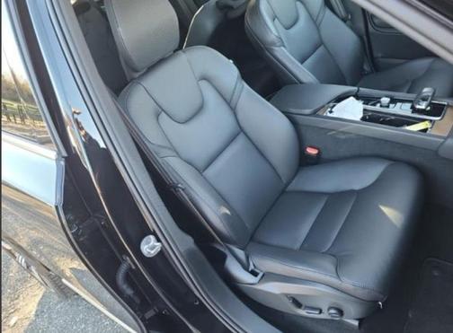 2024 Volvo XC90 Recharge Plug-In Hybrid T8 Plus 6-Seater