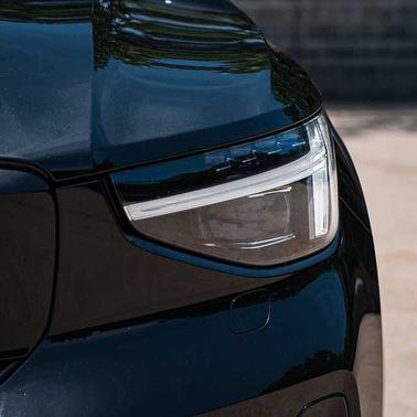 Onyx Black 2023 Volvo C40 Recharge Pure Electric