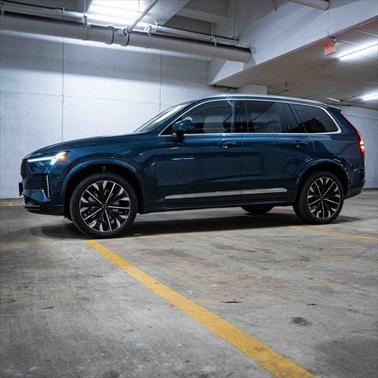 2025 Volvo XC90 B6 Plus 7-Seater