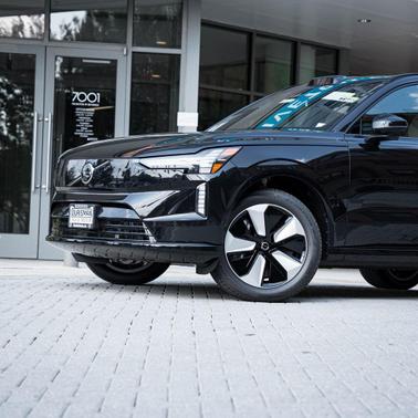2025 Volvo EX90 Twin Motor Plus