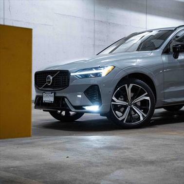 2025 Volvo XC60 B5 Ultra