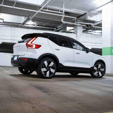 2026 Volvo EX40 Single Motor Extended Range Plus