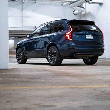2026 Volvo XC90 B6 Ultra Dark Theme 7-Seater