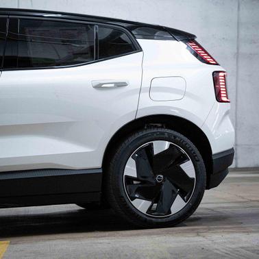 2026 Volvo EX30 Plus Twin Motor Performance, Fully electric