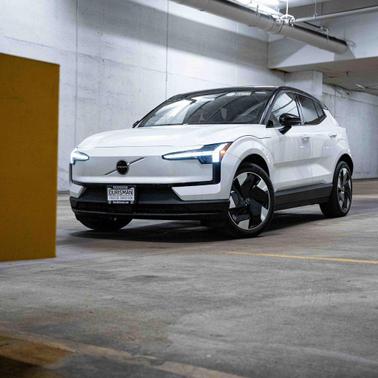 2026 Volvo EX30 Plus Twin Motor Performance, Fully electric