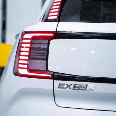 2026 Volvo EX30 Plus Twin Motor Performance, Fully electric