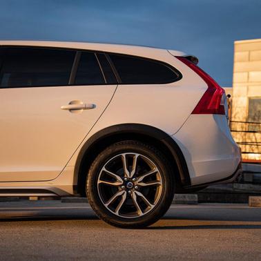 2016 Volvo V60 Cross Country T5