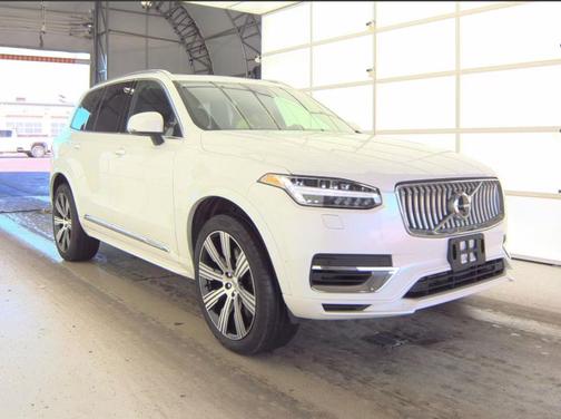 2024 Volvo XC90 Recharge Plug-In Hybrid T8 Ultimate Bright Theme 7-Seater
