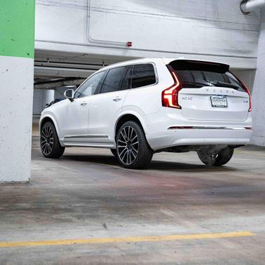 2026 Volvo XC90 B6 Plus 6-Seater