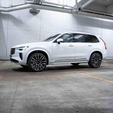 2026 Volvo XC90 B6 Plus 6-Seater