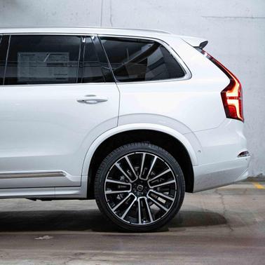 2026 Volvo XC90 B6 Plus 6-Seater