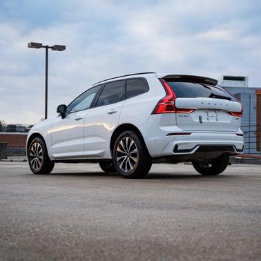 2025 Volvo XC60 B5 Plus