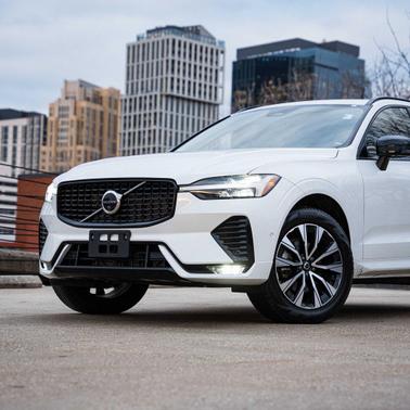 2025 Volvo XC60 B5 Plus