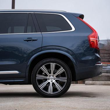 2025 Volvo XC90 Plug-In Hybrid T8 Plus 7-Seater