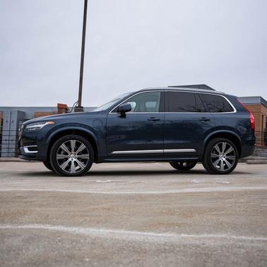 2025 Volvo XC90 Plug-In Hybrid T8 Plus 7-Seater