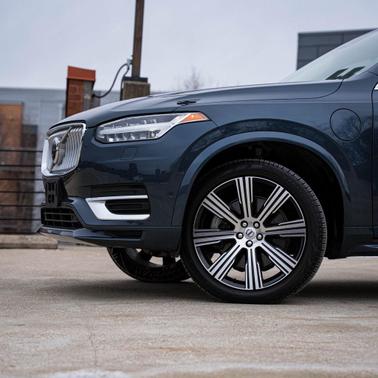 2025 Volvo XC90 Plug-In Hybrid T8 Plus 7-Seater