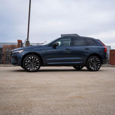 2026 Volvo XC60 Plug-In Hybrid Ultra, T8 AWD Electric/Gasoline, Dark