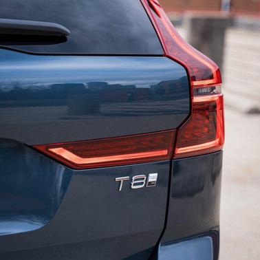 2026 Volvo XC60 Plug-In Hybrid Ultra, T8 AWD Electric/Gasoline, Dark