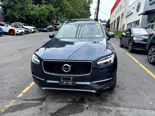 2019 Volvo XC90 T6 Momentum