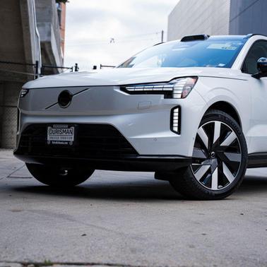 2025 Volvo EX90 Twin Motor Performance Plus 6-Seater