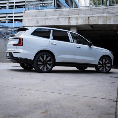 2025 Volvo EX90 Twin Motor Performance Plus 6-Seater