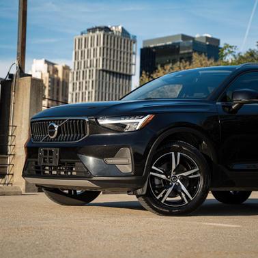 2025 Volvo XC40 B5 Core Bright Theme