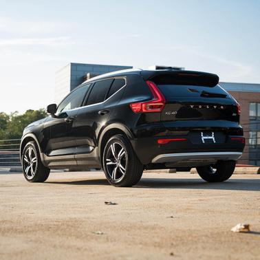 2025 Volvo XC40 B5 Core Bright Theme