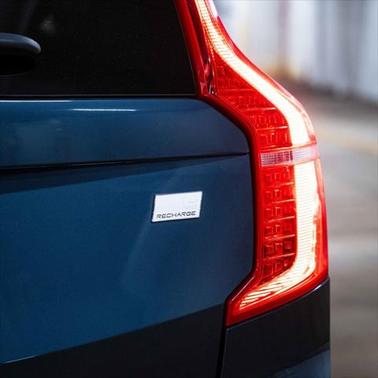 2023 Volvo XC90 Recharge Plug-In Hybrid T8 Plus Bright Theme 7-Seater