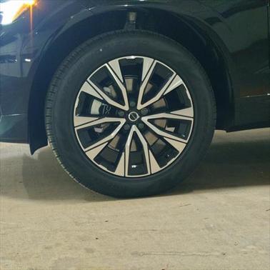 2025 Volvo XC60 B5 Core