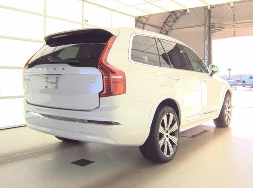 2024 Volvo XC90 Recharge Plug-In Hybrid T8 Core Bright Theme