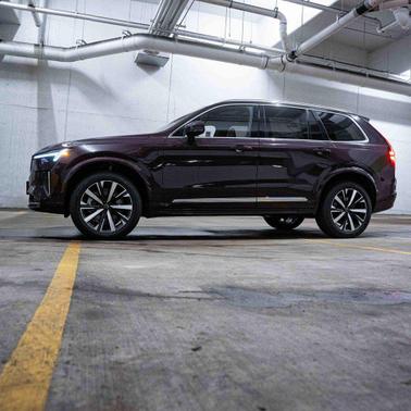 2025 Volvo XC90 Plug-In Hybrid T8 Core 7-Seater