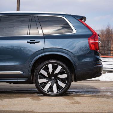 2023 Volvo XC90 Recharge Plug-In Hybrid T8 Ultimate 6-Seater