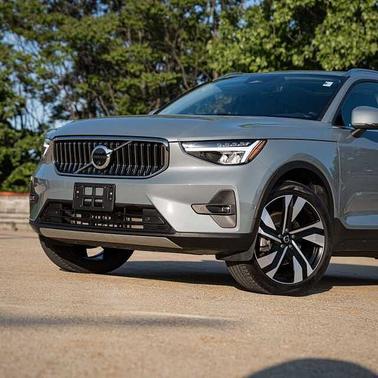 Thunder Grey 2023 Volvo XC40 Plus