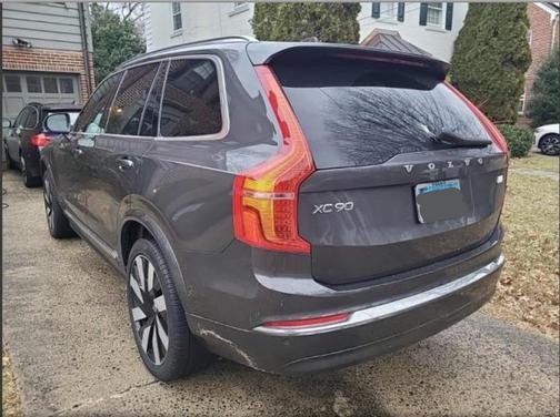 2024 Volvo XC90 Recharge Plug-In Hybrid T8 Plus Bright Theme 7-Seater