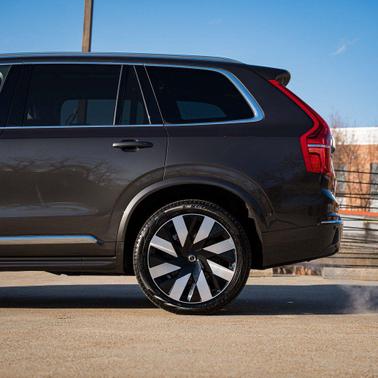 2024 Volvo XC90 Recharge Plug-In Hybrid T8 Plus Bright Theme 7-Seater