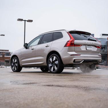 2025 Volvo XC60 Plug-In Hybrid T8 Ultra