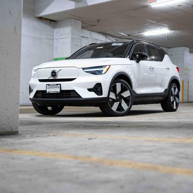 2026 Volvo EX40 Single Motor Extended Range Plus