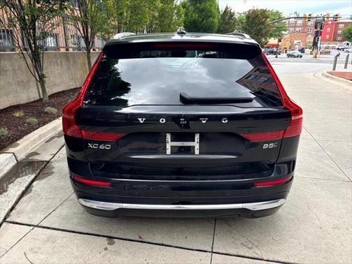 2022 Volvo XC60 B5 Inscription