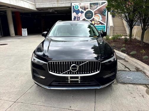 2022 Volvo XC60 B5 Inscription