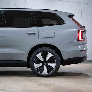 2025 Volvo EX90 Twin Motor Plus