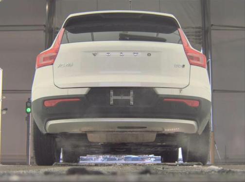 2025 Volvo XC40 B5 Core Bright Theme