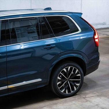 2025 Volvo XC90 Plug-In Hybrid T8 Plus 7-Seater
