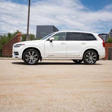 Crystal White 2024 Volvo XC90 Ultimate