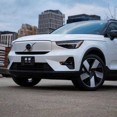 2024 Volvo XC40 Recharge Pure Electric Twin Plus