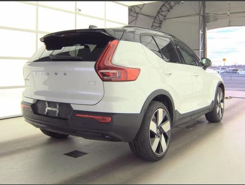 2024 Volvo XC40 Recharge Pure Electric Twin Plus